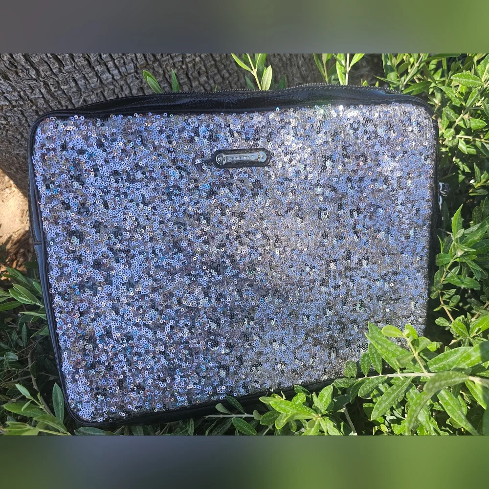 Nine west 13 1/2 inches silver gray sequins glittery sparkle laptop pouch bag